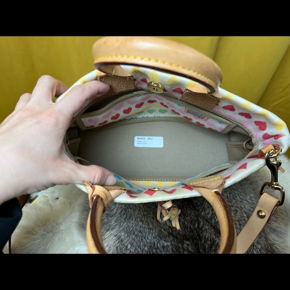 Vintage Dooney & Bourke Rainbow Hearts collection tassel tote NWOT - Picture 4 of 6
